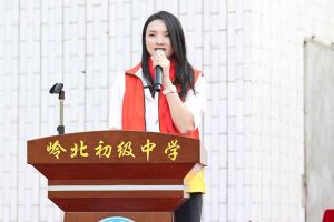 九州（中国）集团陈文舒一行到湛江爱心助学